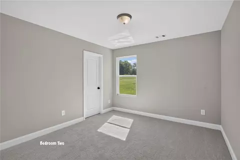 Bedroom - 2007 Aberdeen Ln, Walhalla, SC 29691 photo 5 of 10