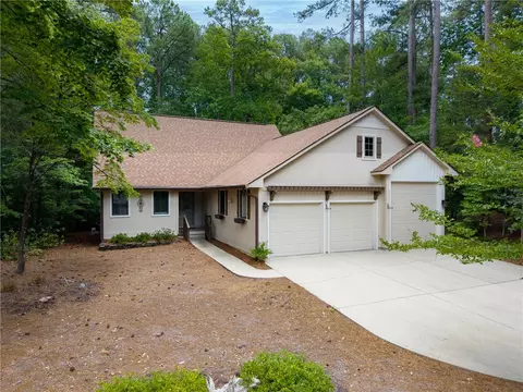 203 Long Reach Dr, Salem, SC 29676