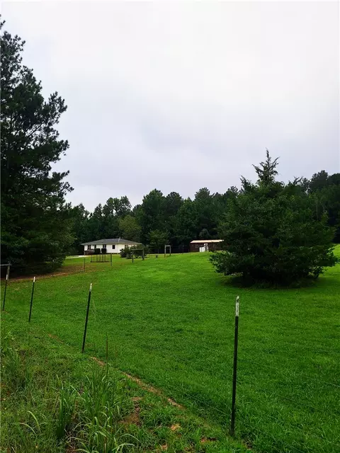 Exterior - 3314 Browns Bridge Rd, Bowman, GA 30624 photo 2 of 6