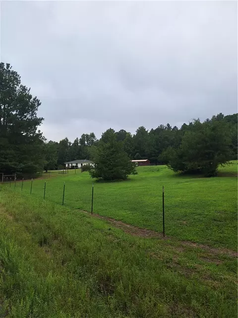 Exterior - 3314 Browns Bridge Rd, Bowman, GA 30624 photo 5 of 6