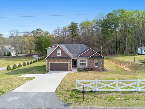 Exterior - 615 Spearman Rd, Pelzer, SC 29669 photo 6 of 6