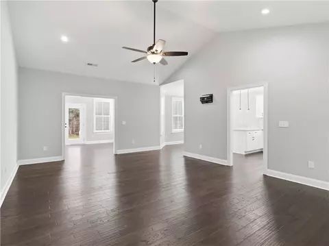 Living - 615 Spearman Rd, Pelzer, SC 29669 photo 2 of 3