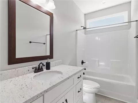Bath - 615 Spearman Rd, Pelzer, SC 29669 photo 2 of 3