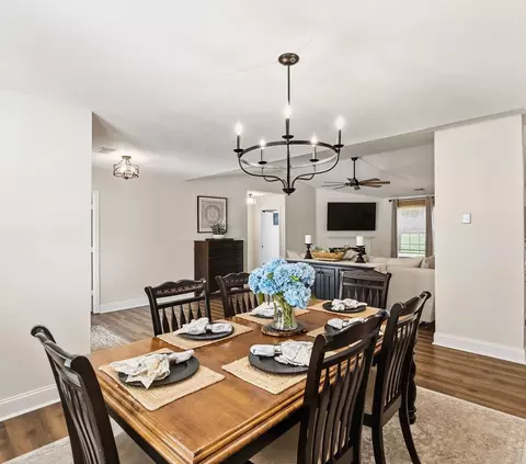 Dining - 108 Bragg Dr, Williamston, SC 29697 photo 4 of 4