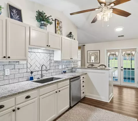 Kitchen - 108 Bragg Dr, Williamston, SC 29697 photo 4 of 5
