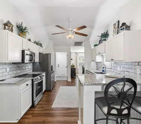 Kitchen - 108 Bragg Dr, Williamston, SC 29697 photo 2 of 5