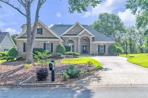 102 Country Walk Ln, Clemson, SC 29631