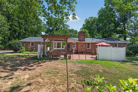 Exterior - 107 Shannon Dr, Pendleton, SC 29670 photo 10 of 12