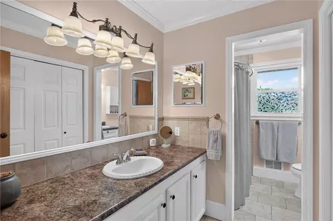 Bath - 107 Shannon Dr, Pendleton, SC 29670 photo 2 of 3