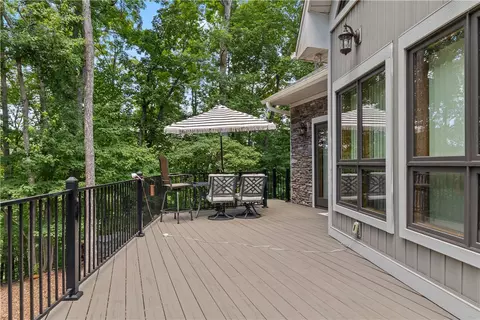 Exterior - 332 Two Rivers Dr, Westminster, SC 29693 photo 7 of 11