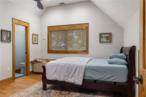 Bedroom - 332 Two Rivers Dr, Westminster, SC 29693 photo 3 of 5