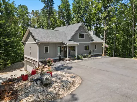 Exterior - 332 Two Rivers Dr, Westminster, SC 29693 photo 5 of 11
