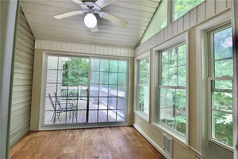 Exterior - 105 Eagle Ct, Westminster, SC 29693 photo 2 of 6