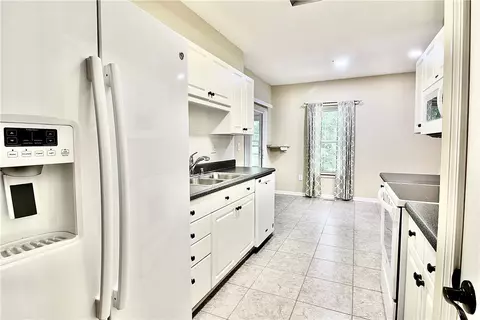 Kitchen - 105 Eagle Ct, Westminster, SC 29693 photo 3 of 3