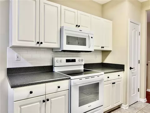 Kitchen - 105 Eagle Ct, Westminster, SC 29693 photo 1 of 3