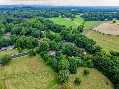 1014 E Queen St, Pendleton, SC 29670 photo 43