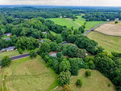 View/Area - 1014 E Queen St, Pendleton, SC 29670 photo 6 of 6