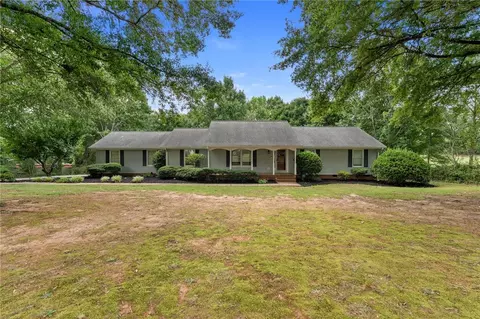 1014 E Queen St, Pendleton, SC 29670 photo 1