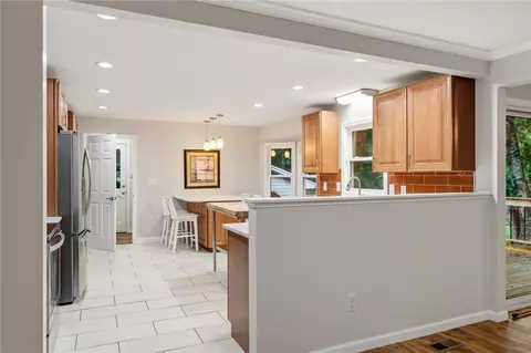Kitchen - 1014 E Queen St, Pendleton, SC 29670 photo 6 of 6