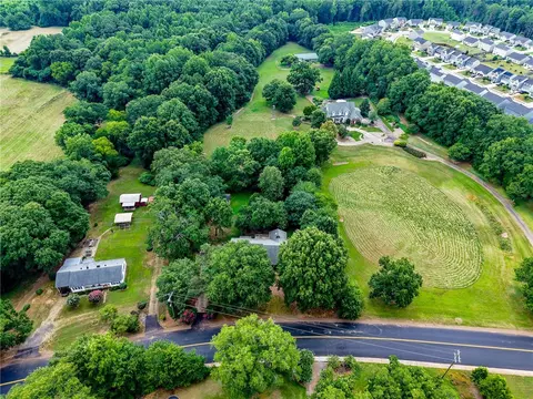 View/Area - 1014 E Queen St, Pendleton, SC 29670 photo 3 of 6
