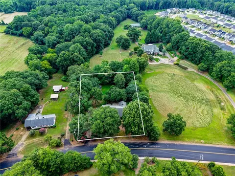 View/Area - 1014 E Queen St, Pendleton, SC 29670 photo 2 of 6
