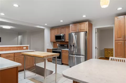 Kitchen - 1014 E Queen St, Pendleton, SC 29670 photo 3 of 6