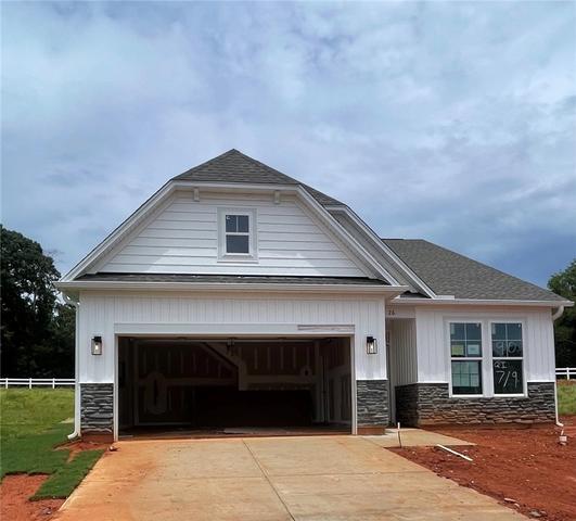26 Halsey St, Central, SC 29630