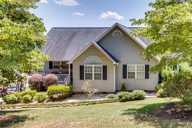 100 Sycamore Dr, Pickens, SC 29671