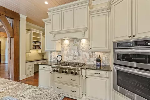 Kitchen - 200 Saranac Dr, Sunset, SC 29685 photo 5 of 6