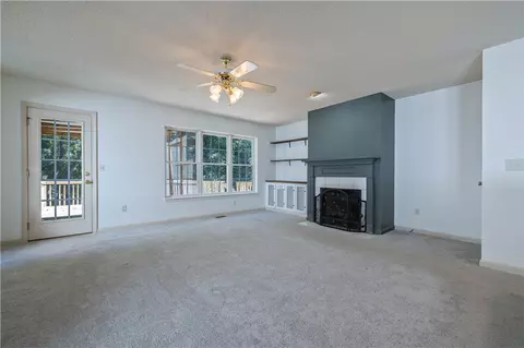 Living - 110 Grand Oak Cir, Pendleton, SC 29670 photo 1 of 3