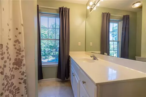 Bath - 110 Grand Oak Cir, Pendleton, SC 29670 photo 2 of 2