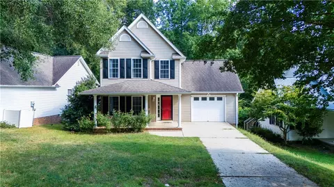 110 Grand Oak Cir, Pendleton, SC 29670