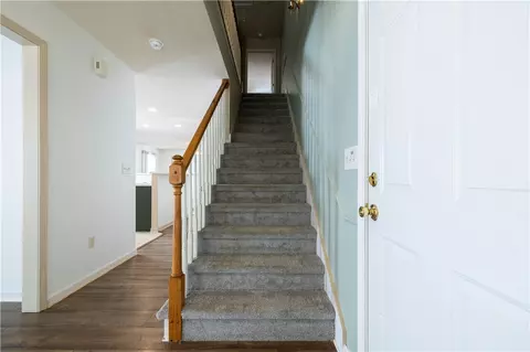 Entry Way - 110 Grand Oak Cir, Pendleton, SC 29670 photo 3 of 4