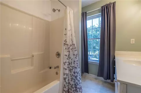 Bath - 110 Grand Oak Cir, Pendleton, SC 29670 photo 1 of 4