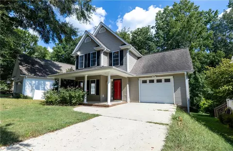 Exterior - 110 Grand Oak Cir, Pendleton, SC 29670 photo 3 of 9