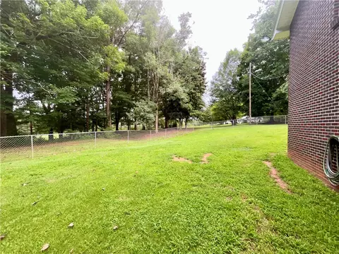 Exterior - 202 Muller Rd, Walhalla, SC 29691 photo 3 of 21