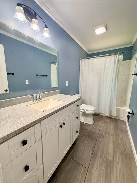 Bath - 202 Muller Rd, Walhalla, SC 29691 photo 2 of 2