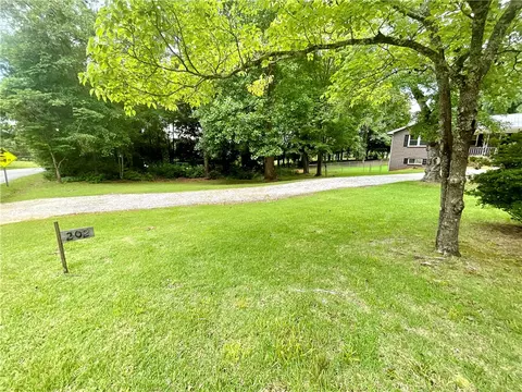 Exterior - 202 Muller Rd, Walhalla, SC 29691 photo 14 of 21