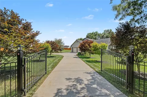 102 Gresham Rd, Simpsonville, SC 29681 photo 2