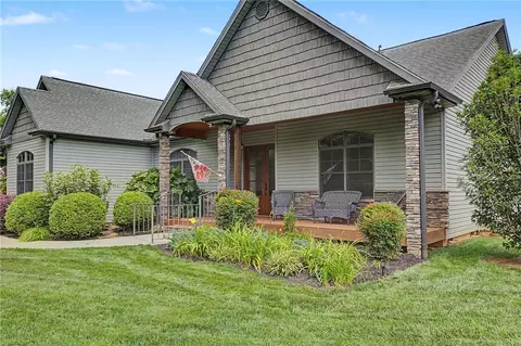 102 Gresham Rd, Simpsonville, SC 29681 photo 6