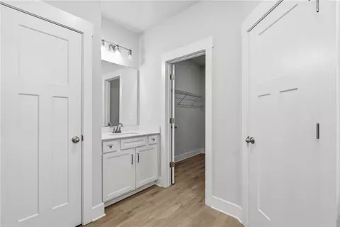 Entry Way - 110 Doya Ct, Central, SC 29630 photo 2 of 4