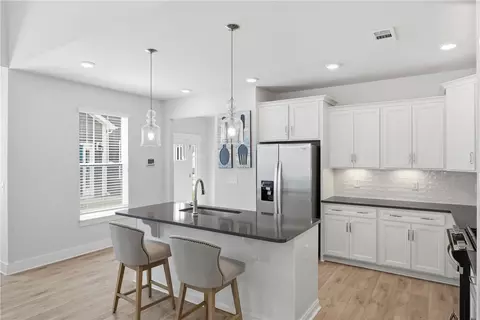 Kitchen - 110 Doya Ct, Central, SC 29630 photo 2 of 2