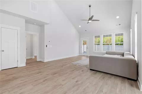 Living - 110 Doya Ct, Central, SC 29630 photo 3 of 6
