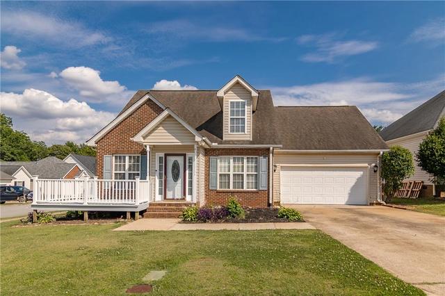 301 Stallion Rd, Greenville, SC 29617