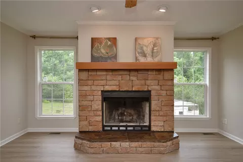 579 Daventon Rd, Honea Path, SC 29654 photo 2