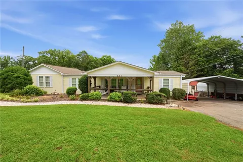 942 Chambers Hill Rd, Seneca, SC 29672