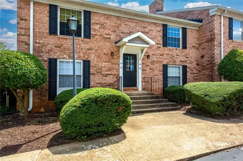 925 Cleveland St #54, Greenville, SC 29601