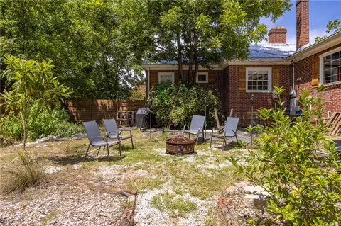 Exterior - 704 Cherry St, Pendleton, SC 29670 photo 7 of 9