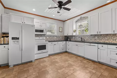 704 Cherry St, Pendleton, SC 29670 photo 10
