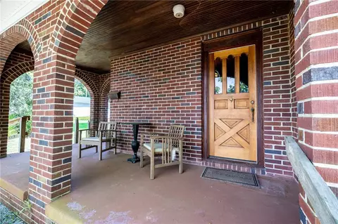 Exterior - 704 Cherry St, Pendleton, SC 29670 photo 4 of 9